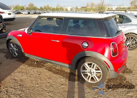 2011 Mini Cooper S z USA, uszkodzony, nr VIN WMWSV3C50BTY16238